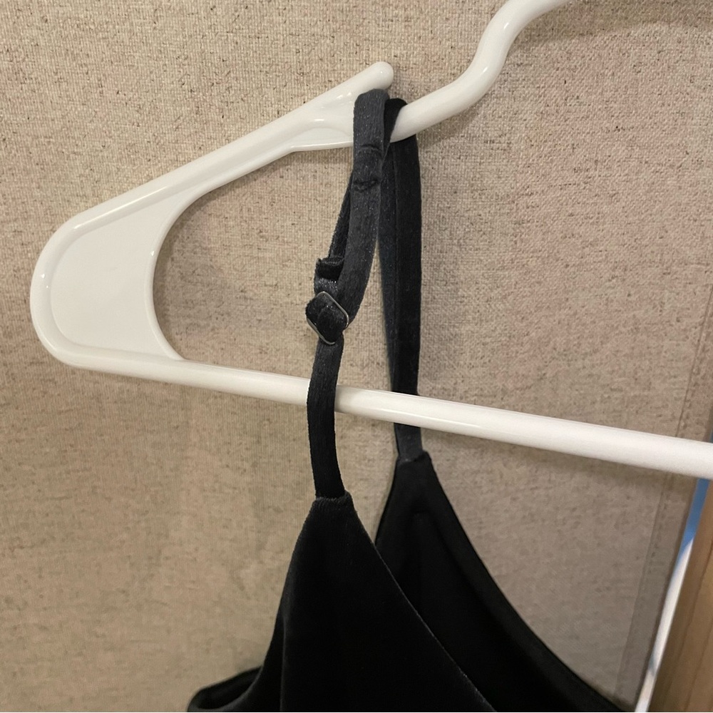Banana Republic Women’s Spaghetti Strap Adjustable Strap Top - Picture 9 of 9